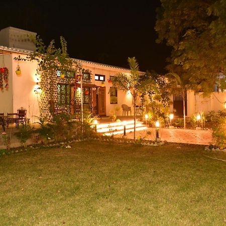 Gc Farms Villa Ayodhya ภายนอก รูปภาพ