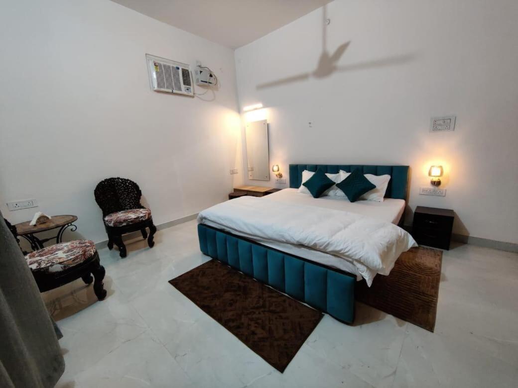 Gc Farms Villa Ayodhya ภายนอก รูปภาพ
