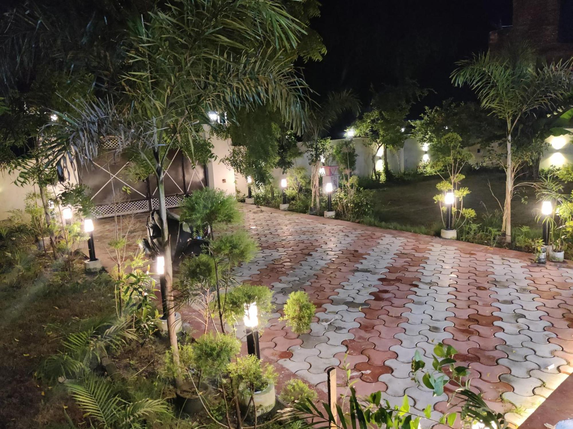 Gc Farms Villa Ayodhya ภายนอก รูปภาพ