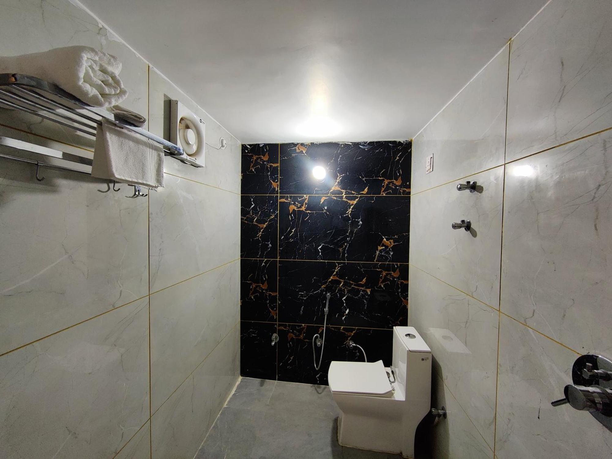 Gc Farms Villa Ayodhya ภายนอก รูปภาพ