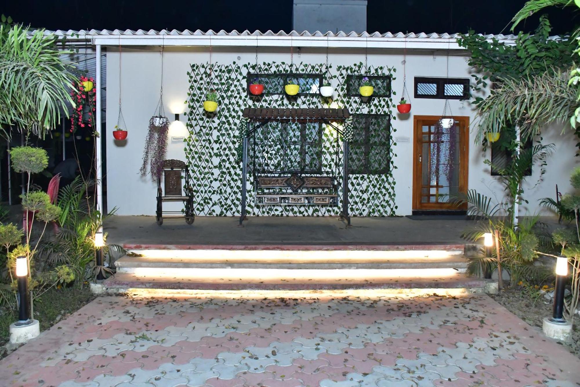 Gc Farms Villa Ayodhya ภายนอก รูปภาพ