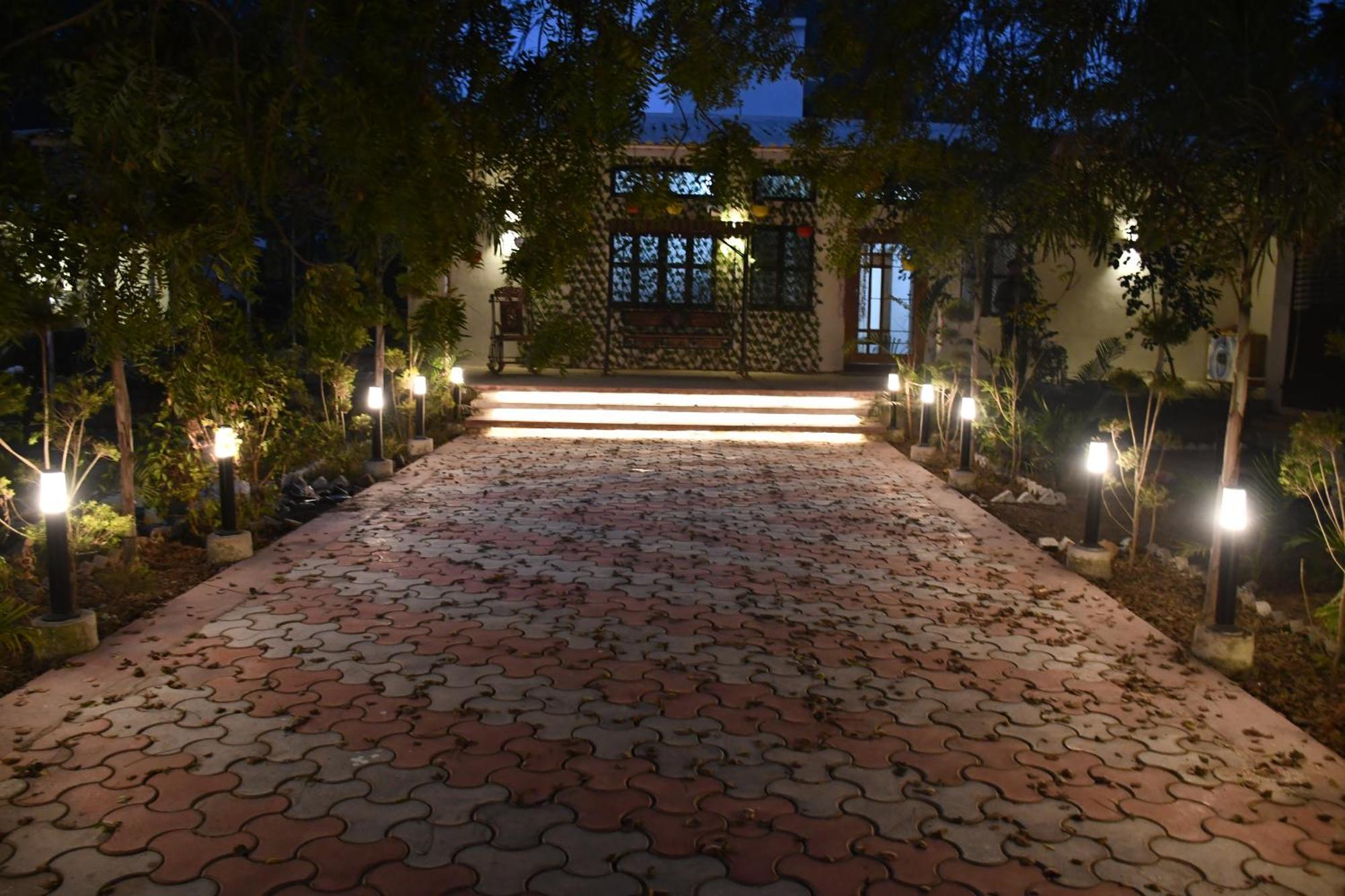 Gc Farms Villa Ayodhya ภายนอก รูปภาพ